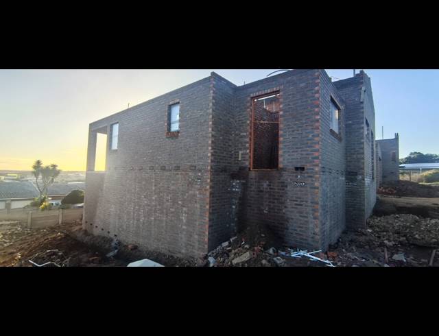 3 BEDROOM DUET FOR SALE IN DANA BAY